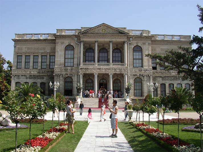 dolmabahce-sarayi